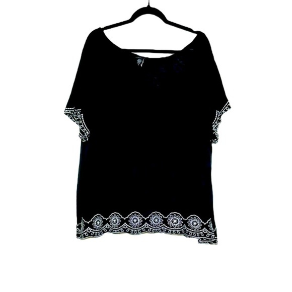 Torrid Boatneck Boxy, Soft Black Top w/ White Embroidered Short Sleeves & Hem 3X - Picture 1 of 10